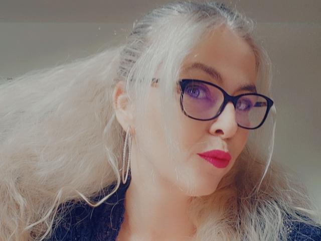 Melusia - Live sex cam - 17207882