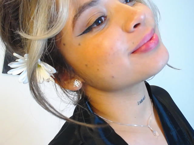 KateZoe - Live porn &amp; sex cam - 17232122