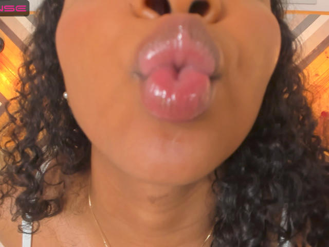 LisaMendez - Live porno og sexkamera - 17232686