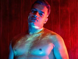 AndrewAndSanti - Live Sex Cam - 17247090