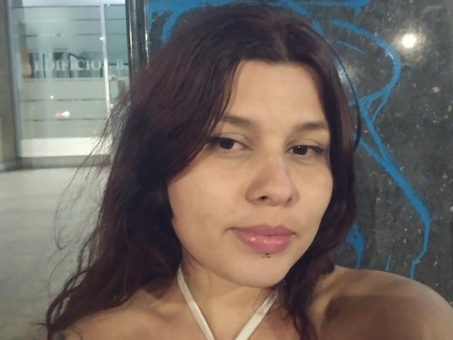 SparklesRomance - Live Sex Cam - 17247974