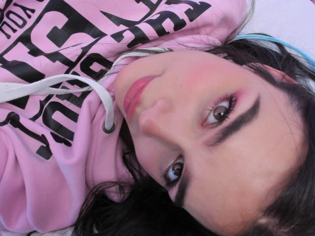CharlotteBroown - Live porn &amp; sex cam - 17265890