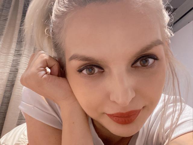 DouceAmelia - Sexe cam en vivo - 17275314