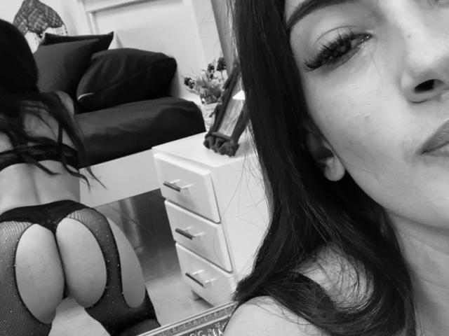 KendraMiler - Live Sex Cam - 17335770