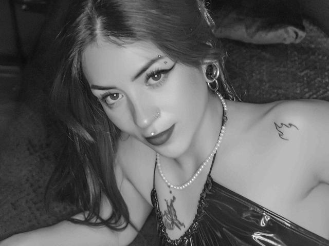 DebyCool - Live porn &amp; sex cam - 17344070