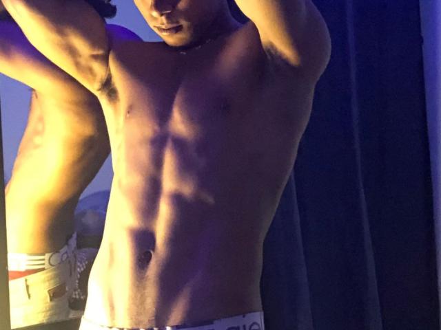 MaxVega - Live Sex Cam - 17354030