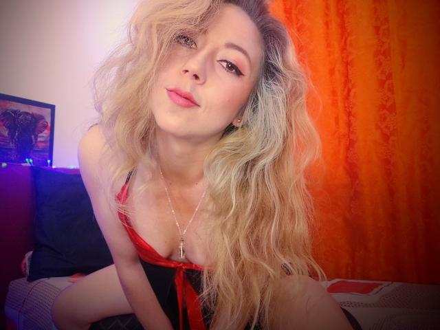 KhrystineBrulant - Live Sex Cam - 17366698