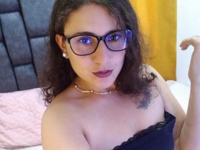 AmbertFerria - Live sex cam - 17367790