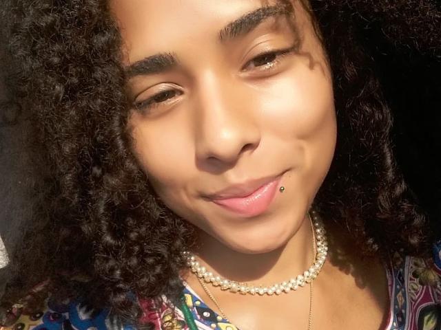 CourtneyLias - Live sex cam - 17404930