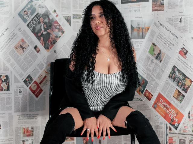 SerenaWillow - Live sex cam - 17405898