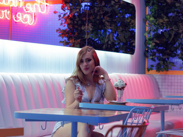 AdelaLaurent - Live sex cam - 17410710