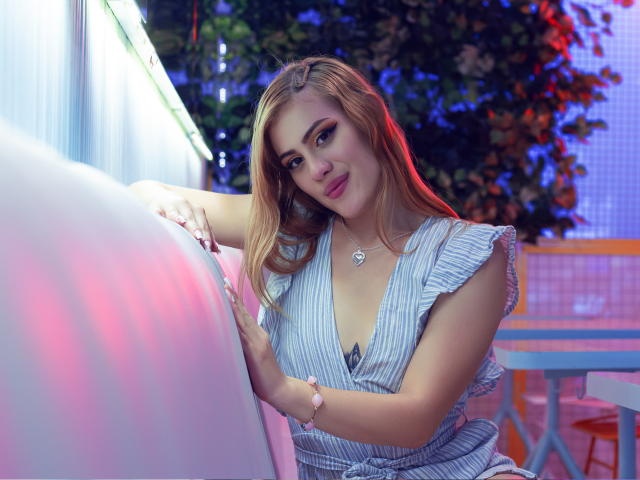 AdelaLaurent - Live sex cam - 17410714