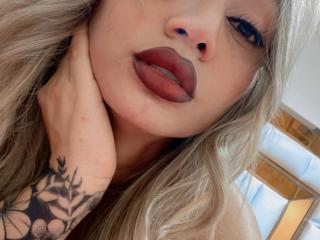 SophieLombardo - Sexe cam en vivo - 17411462