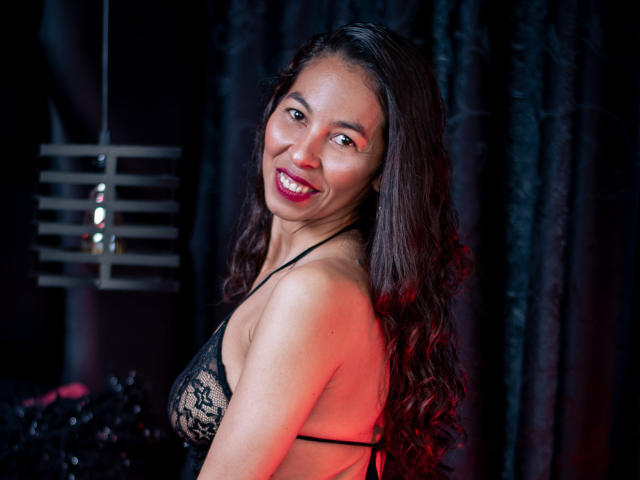 RosalindaCortez - Live sex cam - 17418442