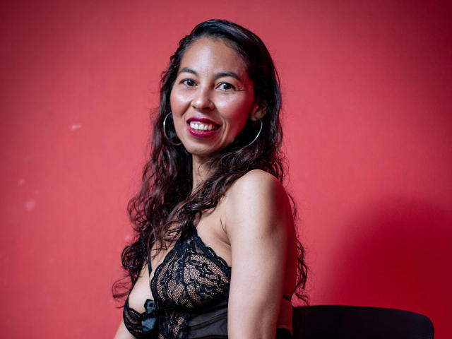 RosalindaCortez - Live sex cam - 17418630