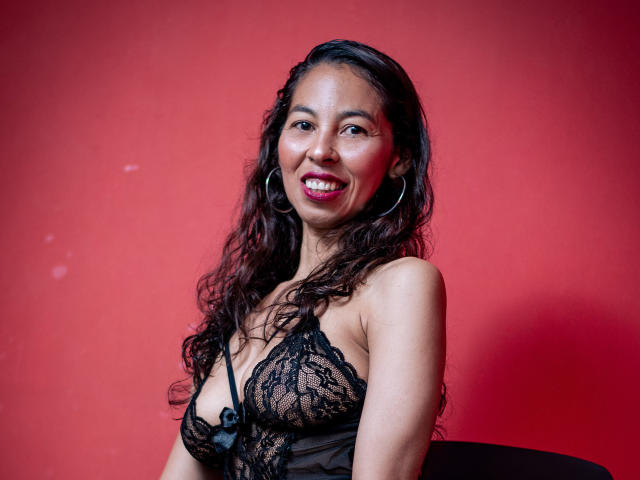 RosalindaCortez - Live sex cam - 17418634