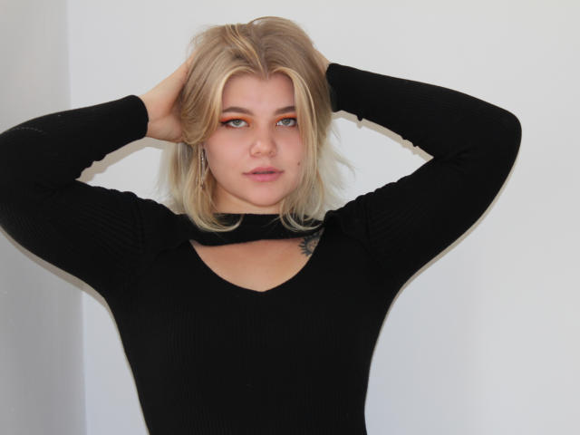 AmberGardner - Sexe cam en vivo - 17448254