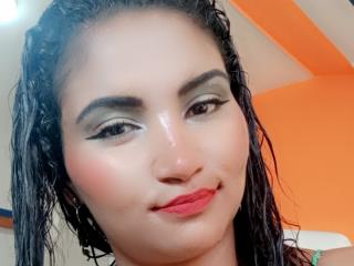 SalomeSexxy - Live sex cam - 17448266