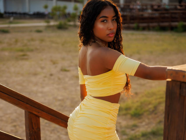 CrystalMartinez - Live sex cam - 17454782