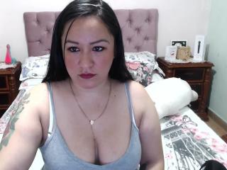 LucianaDiiaz69 - Live porn & sex cam - 17461154