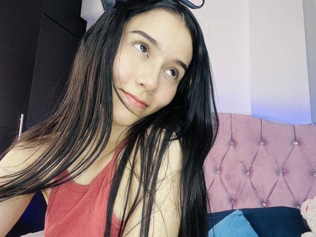 DeisyWest - Live sex cam - 17472258