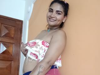 SalomeSexxy - Live sexe cam - 17476454