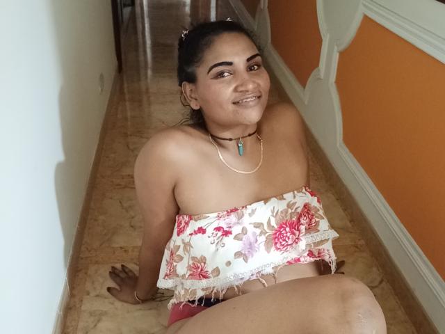 SalomeSexxy - Live Sex Cam - 17484962