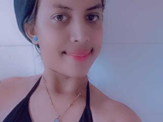 MirandaBernal - Live Sex Cam - 17491382