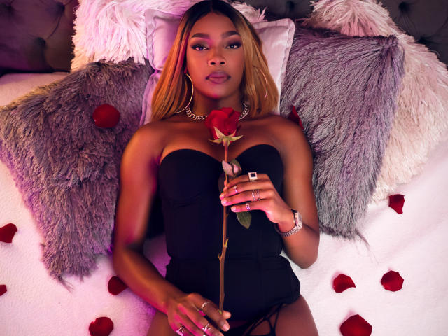 GennessysJordan - Live Sex Cam - 17493958