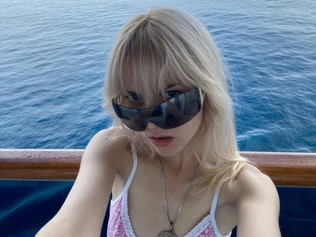 Blumi - Live porn &amp; sex cam - 17500314