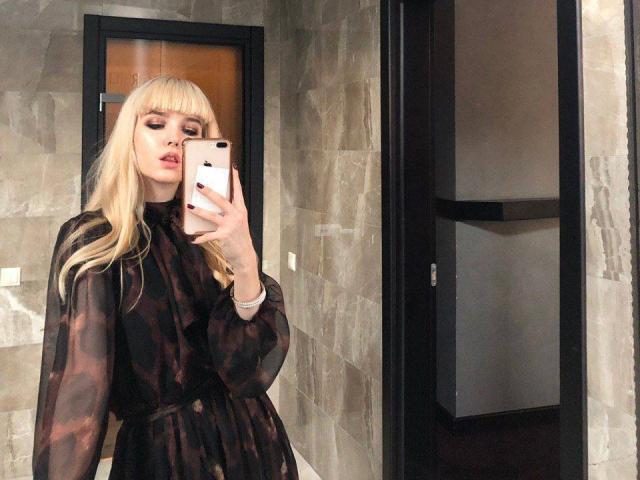 Blumi - Live sex cam - 17500342