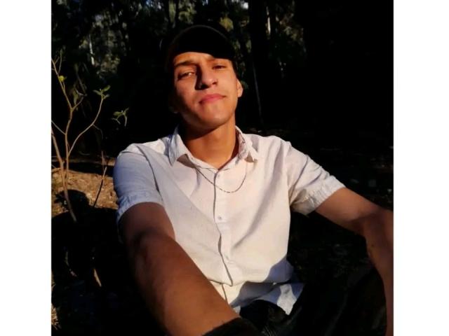 Akio - Sexe cam en vivo - 17500798