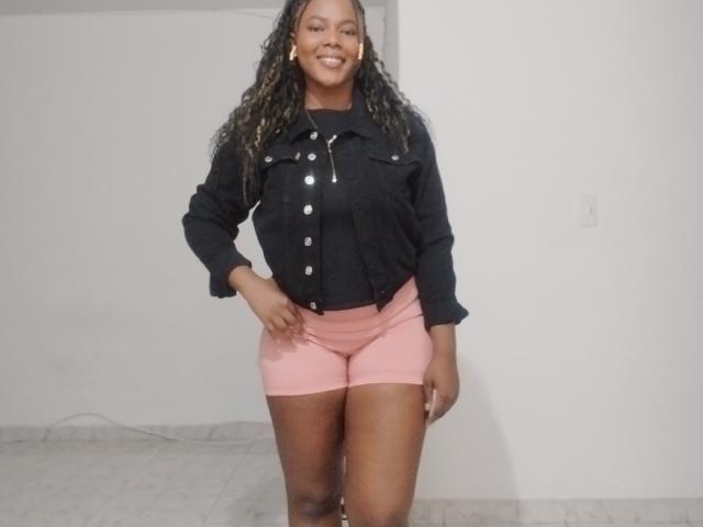 EmiraHot - Live sex cam - 17503618