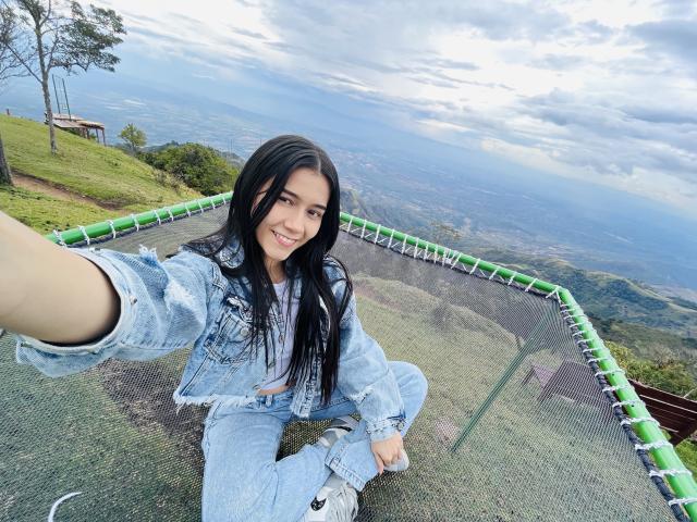 DeisyWest - Sexe cam en vivo - 17521278