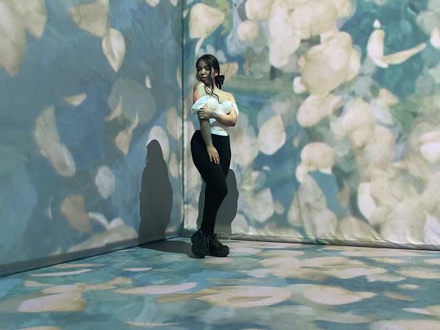 MeganWisse - Live sexe cam - 17535226