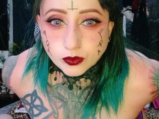 ErzebethGod - Live Sex Cam - 17536214