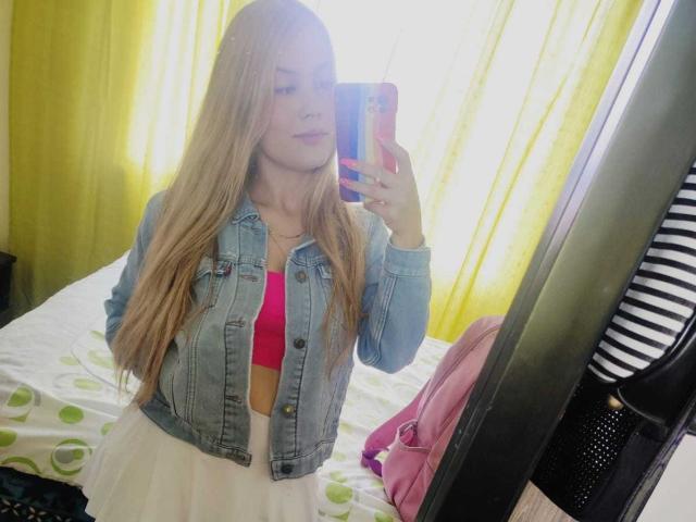MajoSoler - Live Sex Cam - 17541854