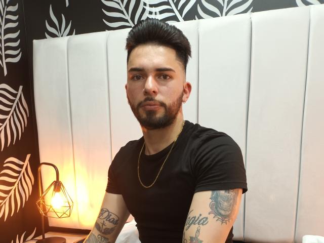 AndyCortez - Live sex cam - 17545046