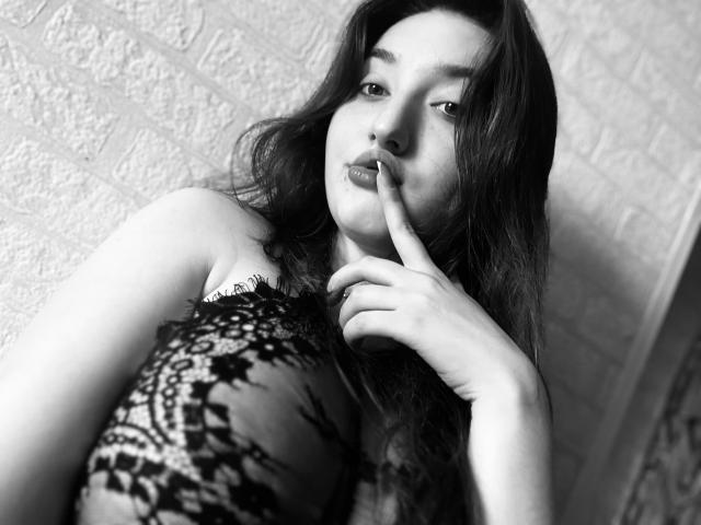 TeriDoreen - Live sex cam - 17548994