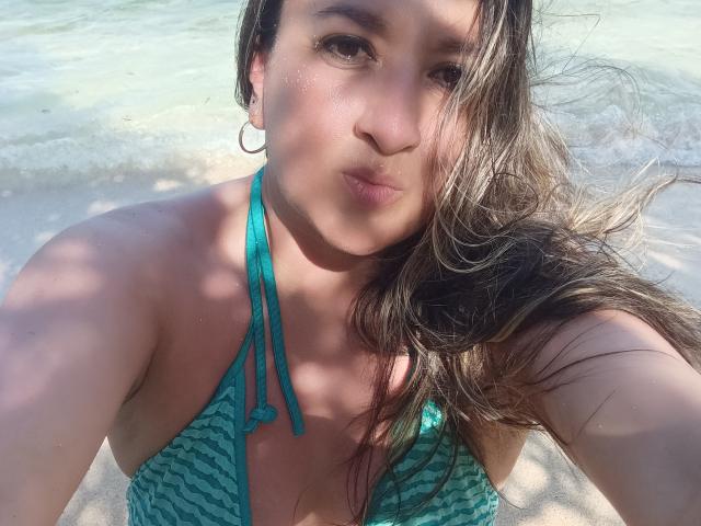 CharlizeLegs - Live sex cam - 17553066