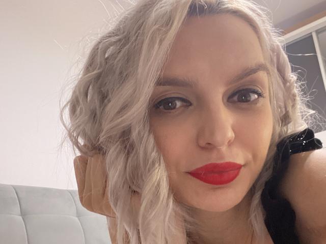 DouceAmelia - Live porn &amp; sex cam - 17558726