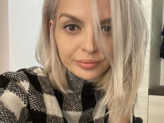 DouceAmelia - Live porn & sex cam - 17558858