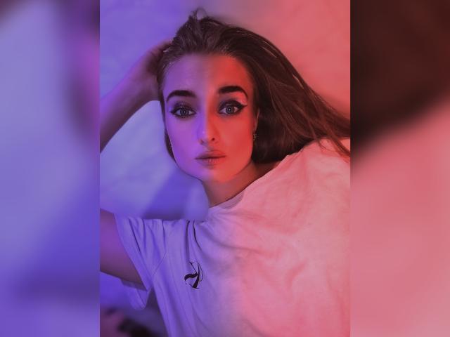 KariMillie - Live sex cam - 17562774