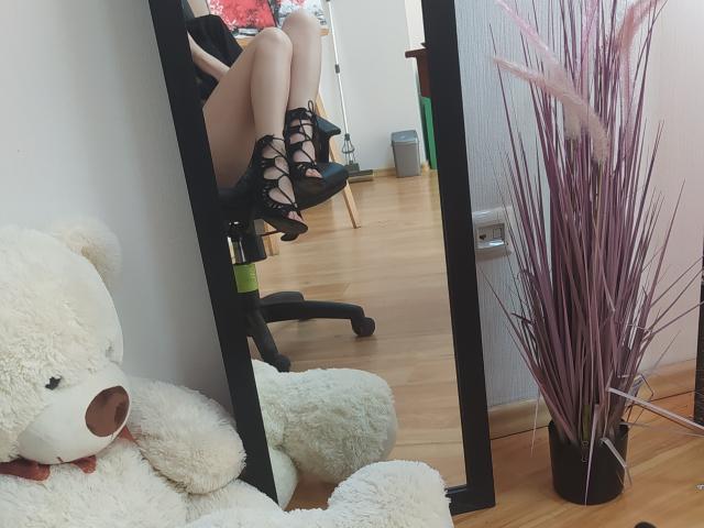 Rairie - Live sex cam - 17583126