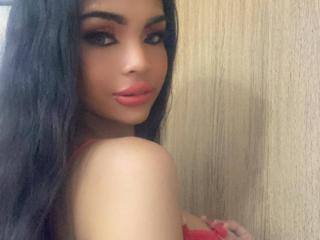 AdrianaQueenTS - Live porn & sex cam - 17604458