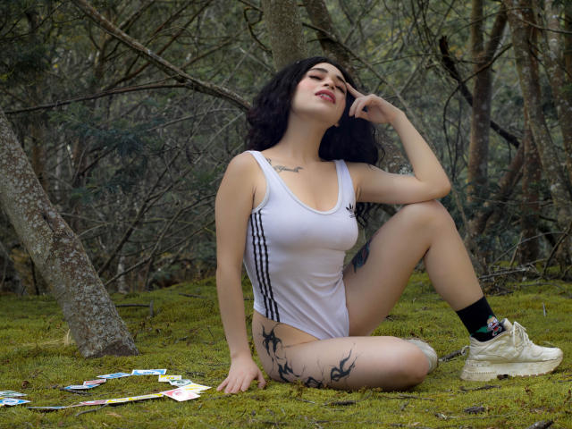 Hesttia - Live sexe cam - 17612794