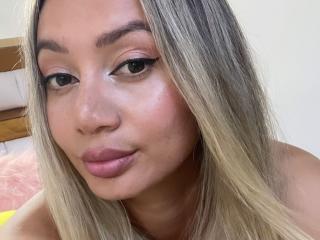 SophieLombardo - Live porn & sex cam - 17622226