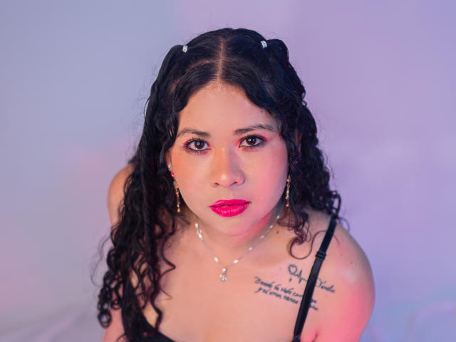 LourrieAnn - Live Sex Cam - 17631018