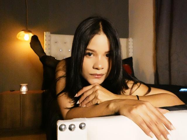 SelenaRogue - Live Sex Cam - 17636446