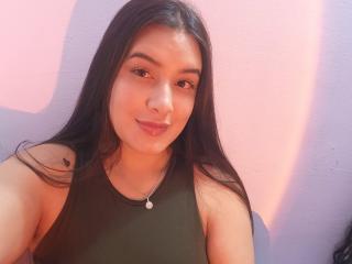 VictoriaFer69 - Live sex cam - 17639590